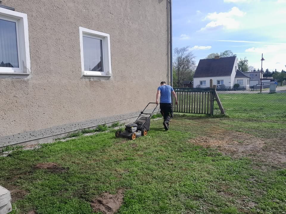 + Arbeitseinsatz +
