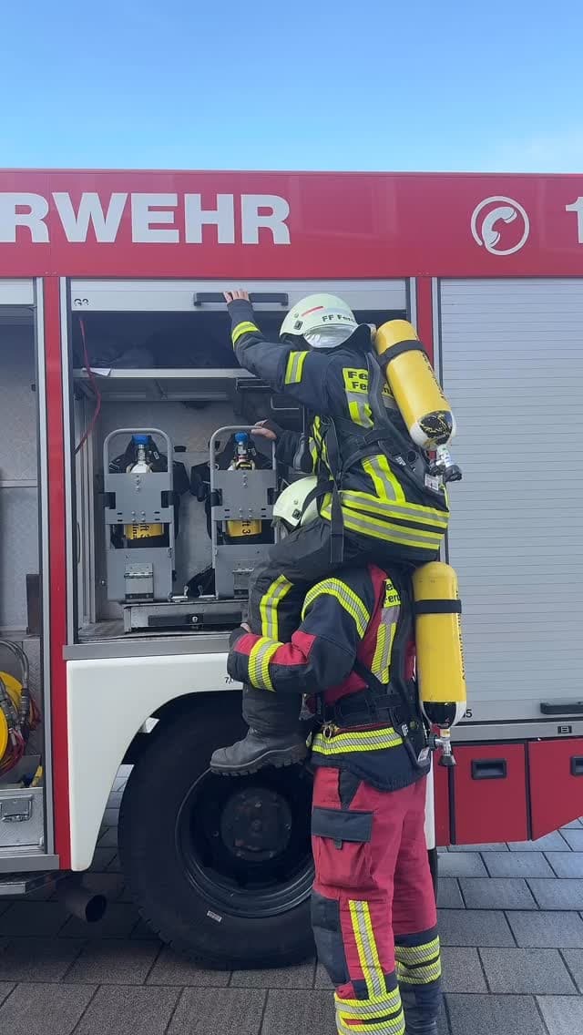 #upsidedown #reel #feuerwehr #ehrenamt #spaßmusssein