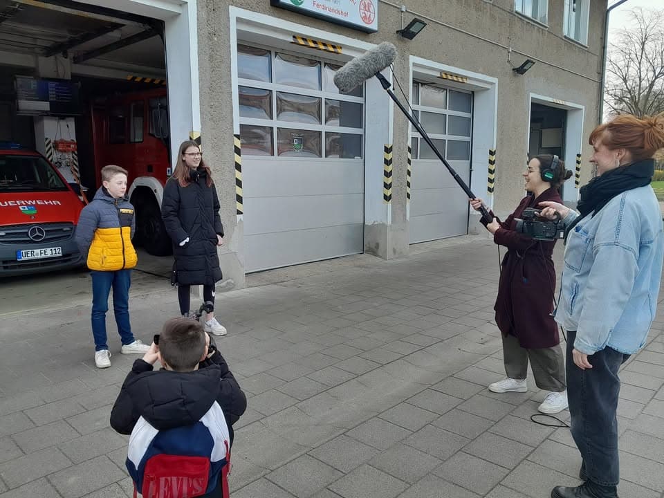 + Eine Doku über unsere Arbeit +