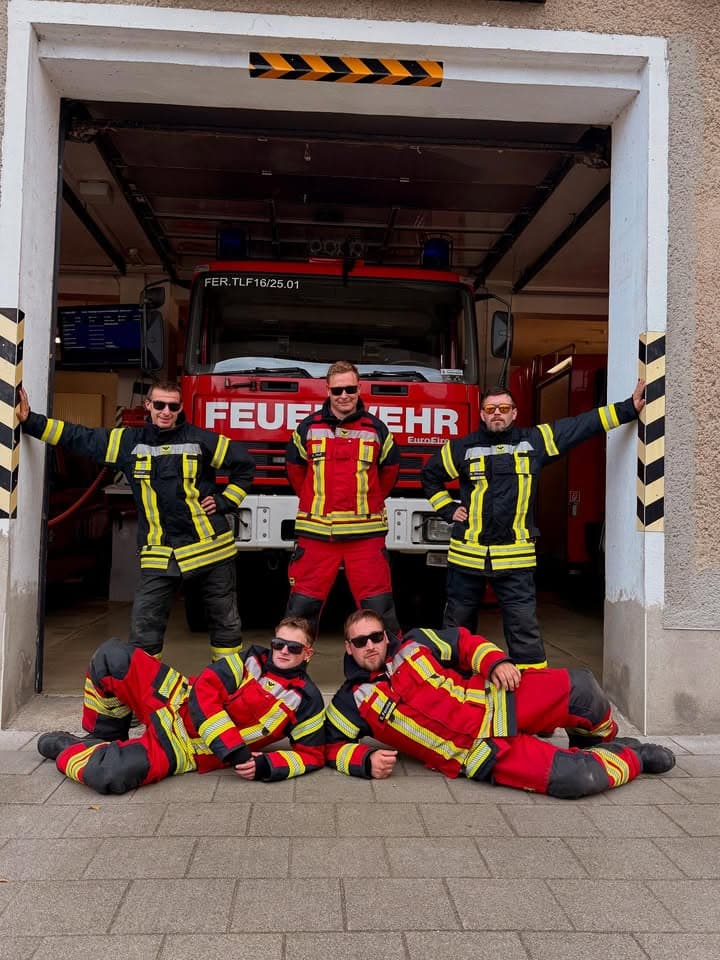 Ferdi’s Fire Dancer bringen das Dorffest zum Glühen!