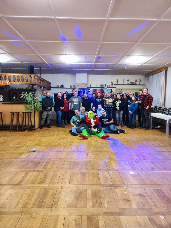 Gestern hatten wir unsere Feuerwehr-Weihnachtsfeier – und was sollen wir sagen: Es war einfach ein richtig gemütlicher Abend