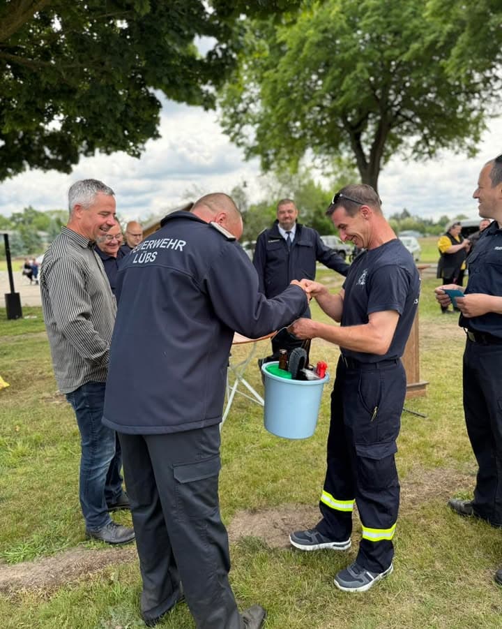 Neues Einsatzfahrzeug für die feuerwehr.luebs!