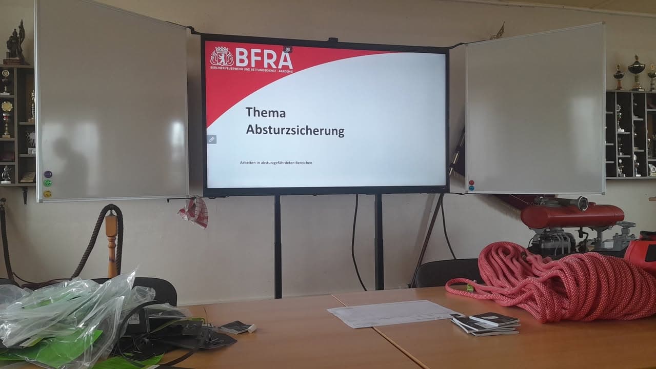 Start der Absturzsicherungsausbildung