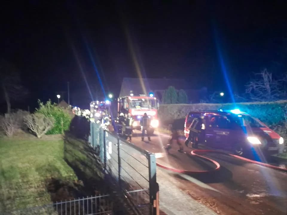 B Feuer Groß Einfamilienhaus