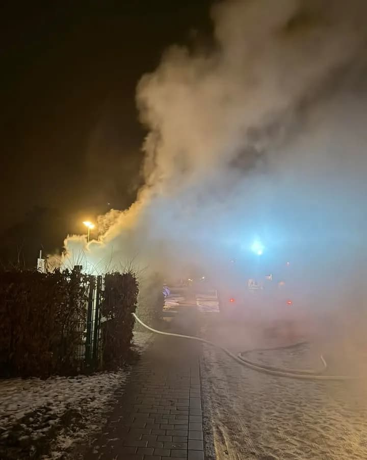 B- Feuer Klein, B Müllbehälter