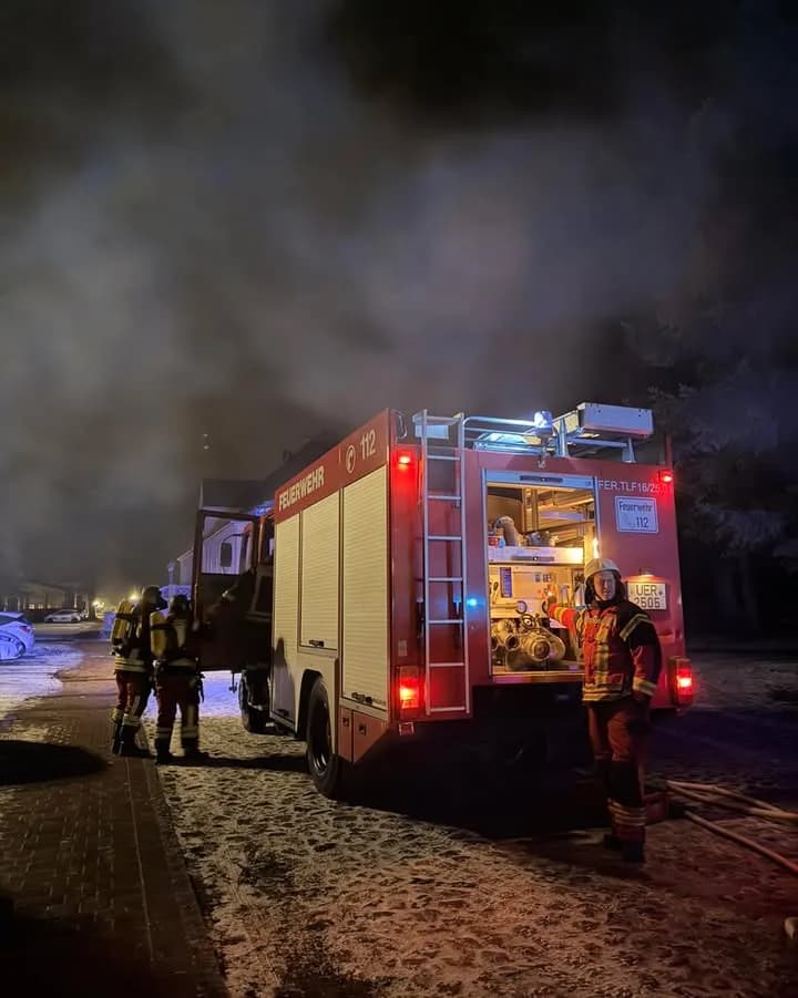 B- Feuer Klein, B Müllbehälter