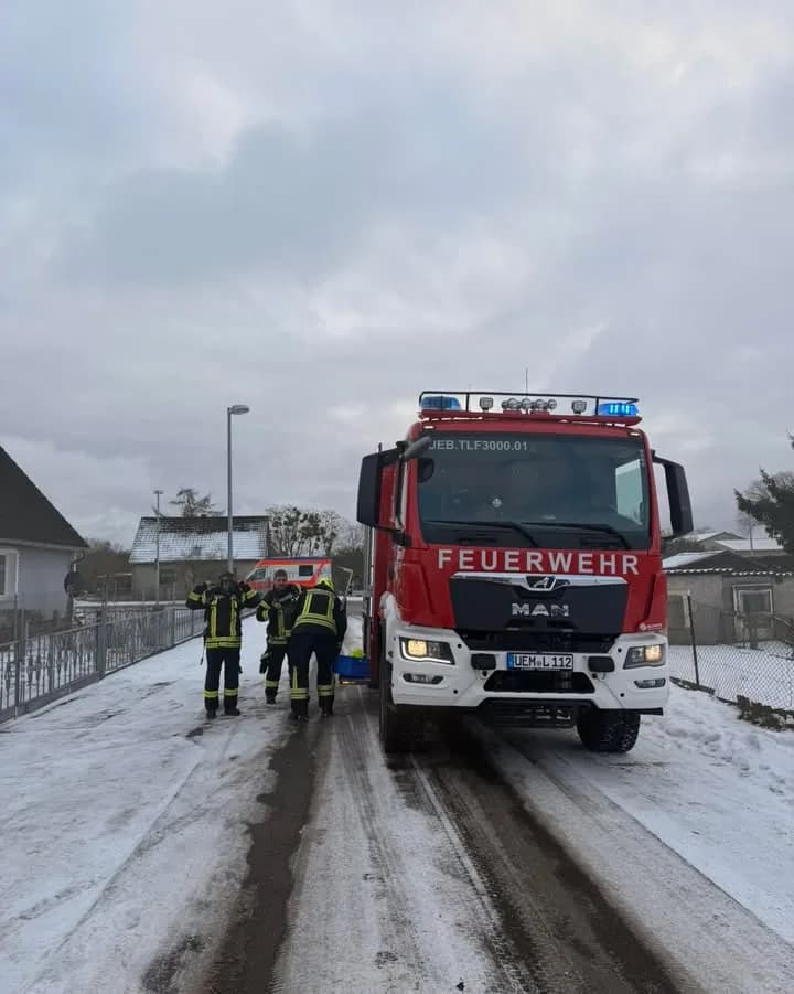B Feuer Mittel Nebengebäude