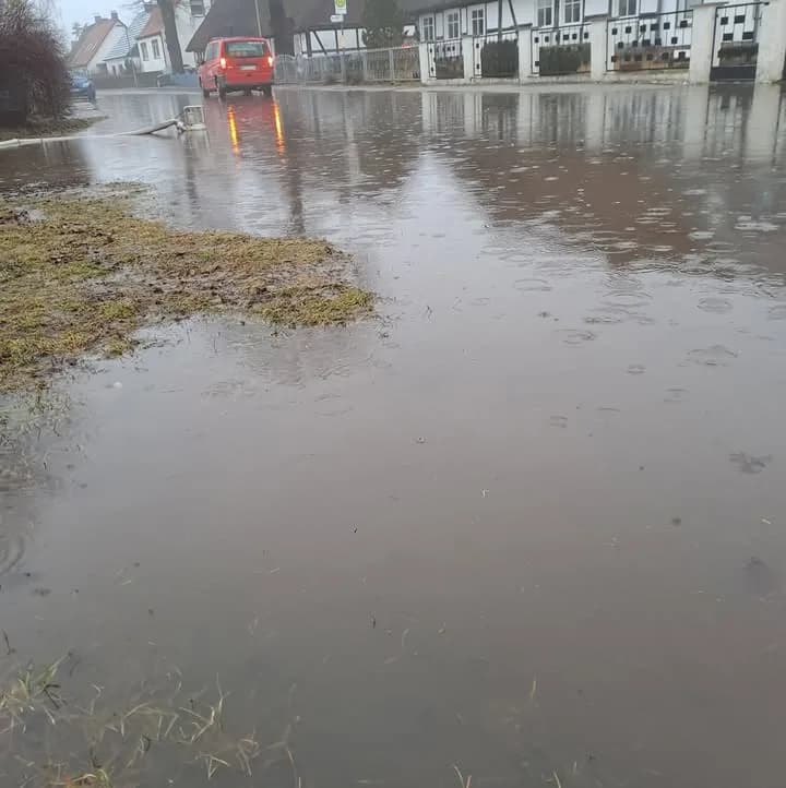H1_Wasserschaden - Wasser pumpen