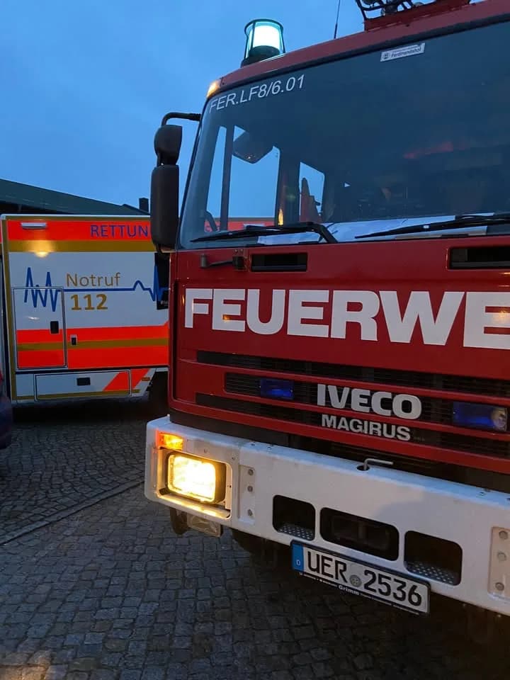 HH klein Türnotöffnung